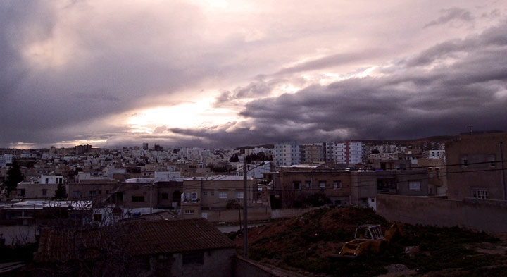 Un soir de déluge à Tunis
Mots-clés: Tunisie