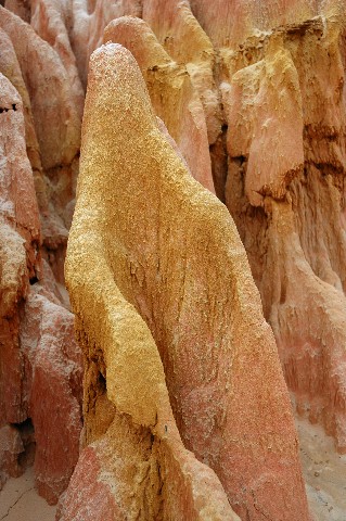 Tsingy rouge
Concrétions calcaires - Madagascar
Mots-clés: Madagascar