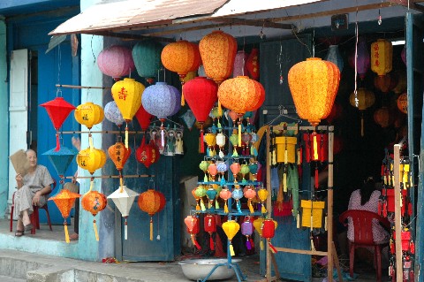 Vendeuse de lampions à Hoi An Vietnam
Mots-clés: Vietnam