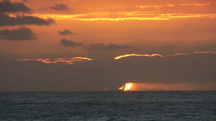 couché de soleil
a la reunion
Mots-clés: par francis