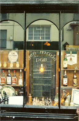 Pub a Kilkenny
devanture d'un pub a kilkenny
Mots-clés: Irlande pub Kilkenny