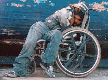 broken dreams
homme handicapé qui dort ou reve
Mots-clés: sieste