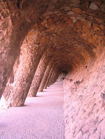 Parc Guell à Barcelone
Tout l'art de Gaudi dans son travail de l'aménagement du Parc Guell à Barcelone
Mots-clés: Parc Guell Barcelone Espagne