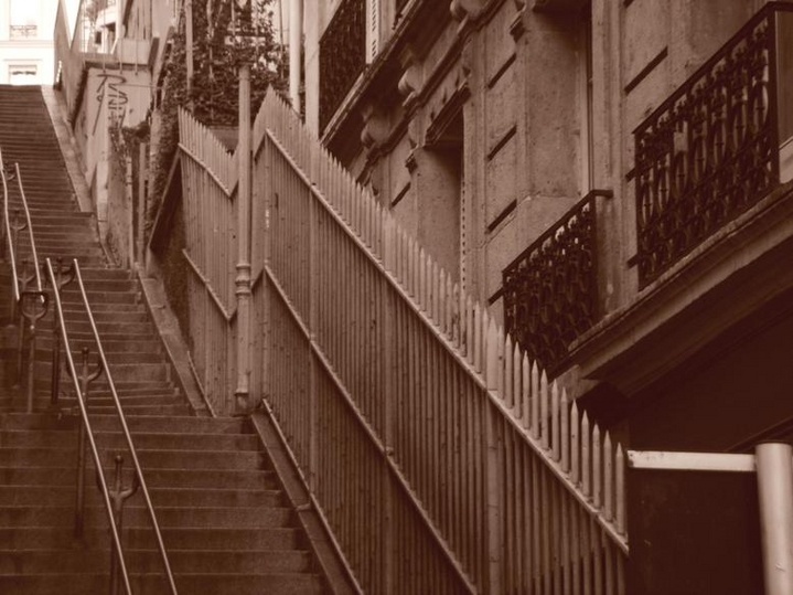 En montant à Montmartre
Mots-clés: Montmartre Paris France