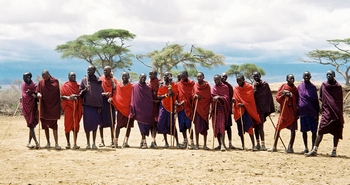 Les Masaï
Tribu Masaï photographiée dans la réserve naturelle d'Amboseli au Kénya
Mots-clés: Amboseli Kénya