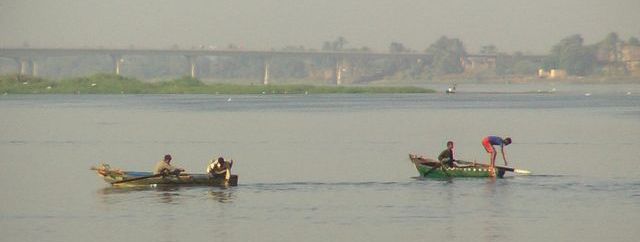 Vacances en Egypte
Pêcheurs sur le Nil aux portes de la vallée des Rois
Mots-clés: Egypte