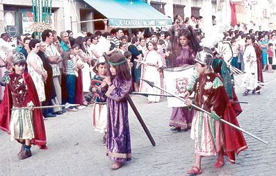 Procession 01 Monção Portugal
Procession religieuse dans le nord du Portugal . 
Mots-clés: Monção Portugal