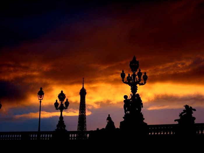 Tour Eiffel
Couché de soleil sous un ciel nuageux en présence de la célèbre dame de fer
Mots-clés: tour eiffel paris