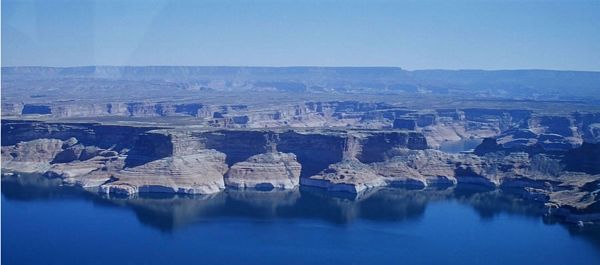 Le lac Powell vu depuis un avion, USA
Vu d'avion
Mots-clés: Etats-Unis