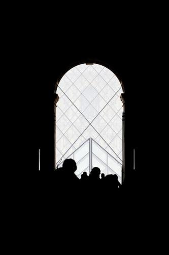 Contre-jour dans la Pyramide du Louvre, Paris France
Mots-clés: Paris France