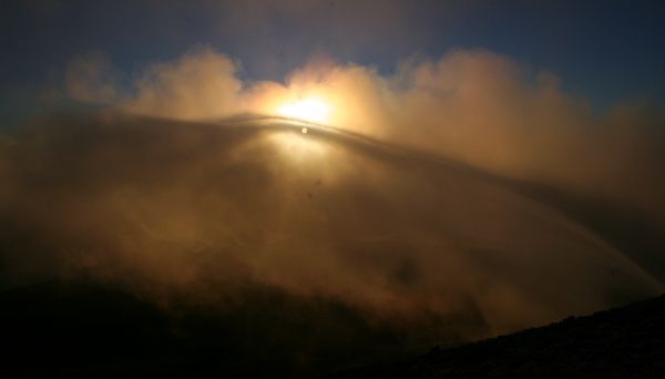 danse de nuage au sommet du piton des neiges
