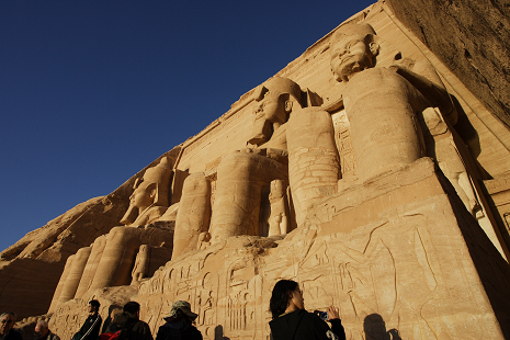 Abou Simbel
Les colosses (de Ramsès II), gardiens du temple d'Abou Simbel
