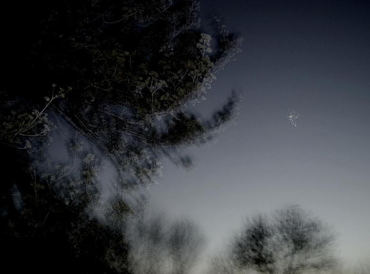 Just AN ILLUSION
Justement cette image pour est une illusion. 
Mots-clés: illusion