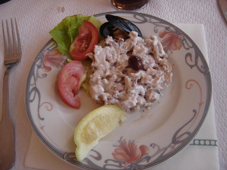 Entrée dans le Resto à Bastia
Donc crudité pour commencer
