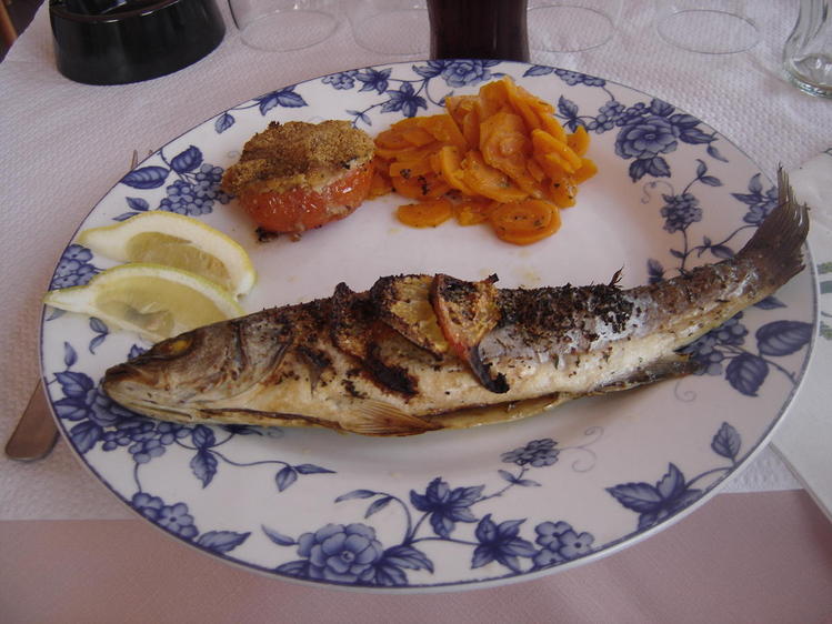 Repas dans le resto
Poisson pour la suite lol 
dommage j'ai pas le super dessert lol !!!
