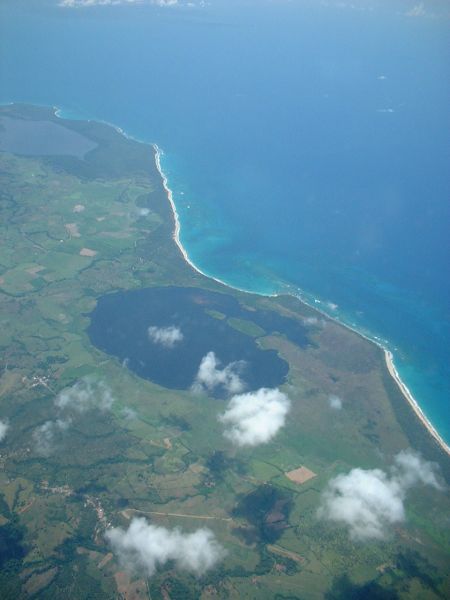 Paraiso caribeno - Playa Limon
Las Lagunas Limon y Redonda con la Playa Limon - vista aerea - El Cedro, Miches, Republica Dominicana - http://www.lacuevalimon.com
Mots-clés: Caribe Republica Dominicana Miches El Cedro Playa Limon Laguna Limon Laguna redonda