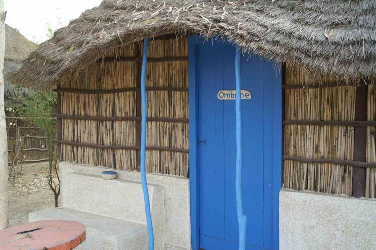 Une case du campement de pêche Hakuna Matata, Sine Saloum, Sénégal
Mots-clés: Sénégal