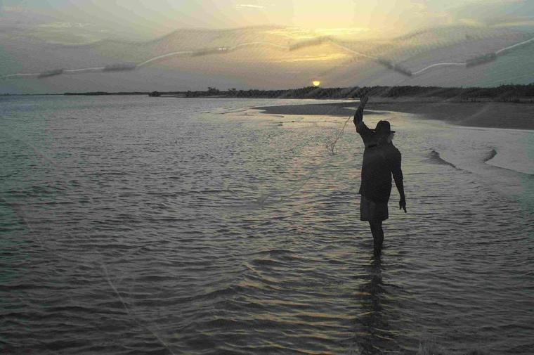 Pêche à l'épervier au campement Hakuna Matata, Sénégal
Mots-clés: Sénégal