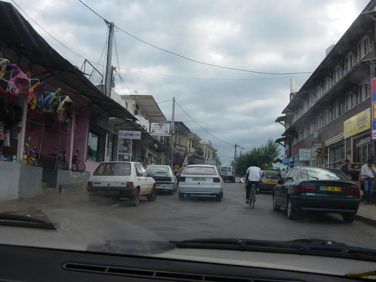 rue du commerce à Mamoudzou, la capitale de l'île
