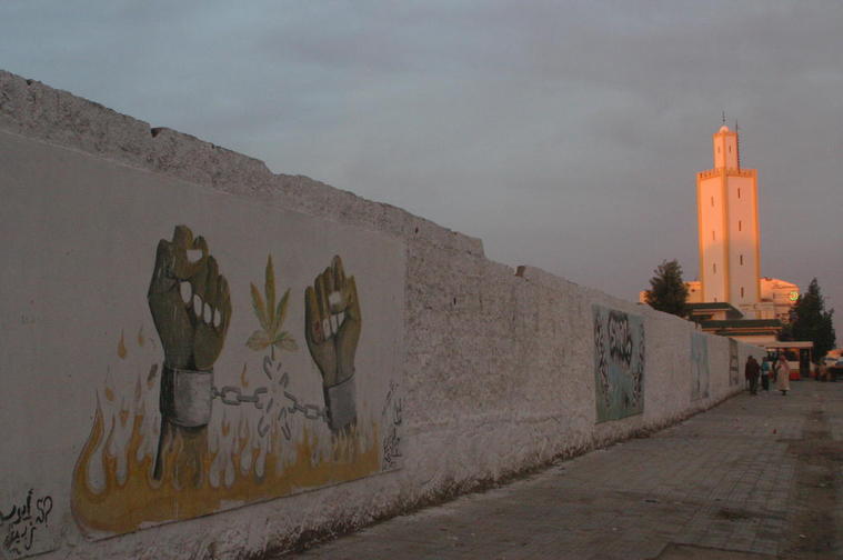 Liberté : les chaines de la société
Les chaines de la société, mosquée et Maroc
Mots-clés: Maroc mosquée