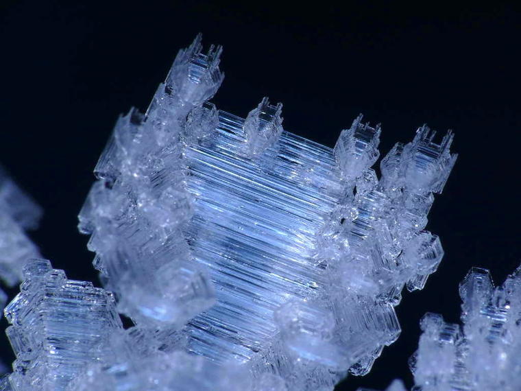 Cristaux de glace
cristaux de glace
Mots-clés: glace ice cold hiver abstrait curiosité nature