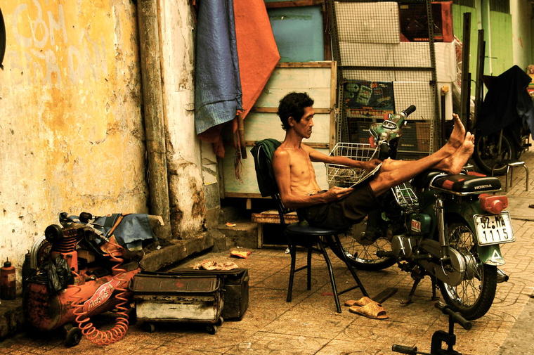 Motocycle mechanic break Vietnam
HCMC-Vietnam
Mots-clés: Vietnam