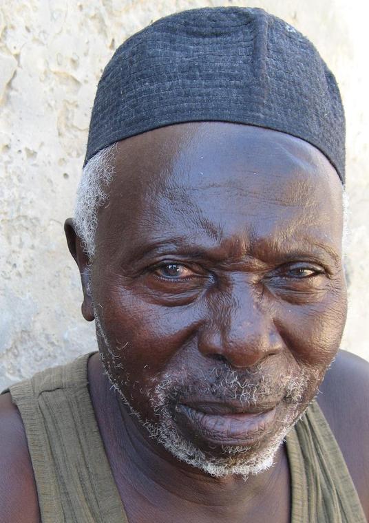 Gorgui, passion sénégalaise
"Les passions font vivre l'homme ; sa sagesse le fait durer." ...

