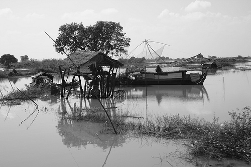 2009 - Cambodia - Between Siem Reap and Battambang - Fisherman houses
