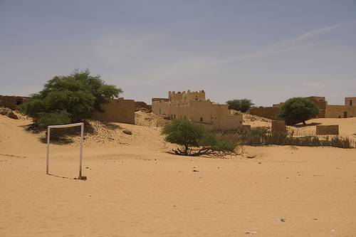 2009 - Mauritania - Chinguetti - Some sand in the city
