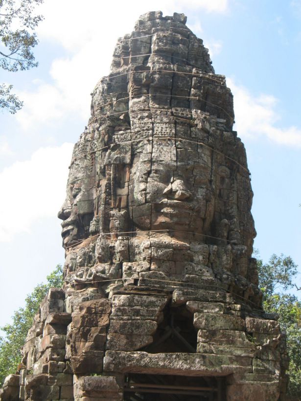 Angkor, visages de pierre, Cambodge 
