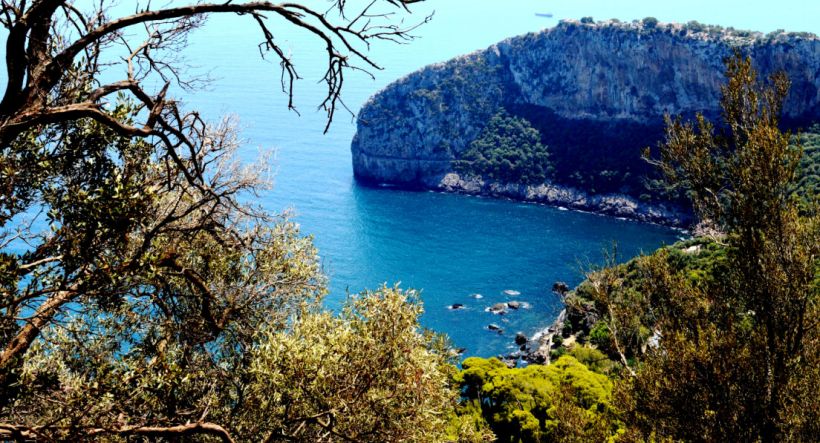 Bejaia - crique les Aiguades
Une merveille au niveau du cap carbon de Bejaïa.
