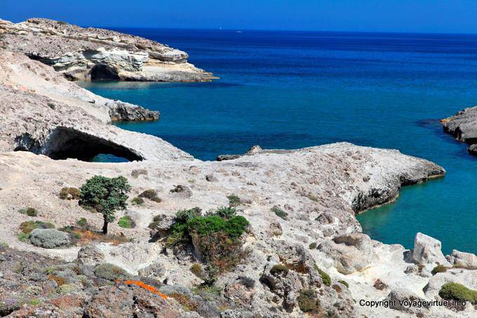 Grotte marine et falaises, Milos, Papafragas Filakopi - Grèce