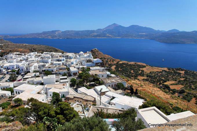 Milos, Plaka, vue sur le village - Grèce