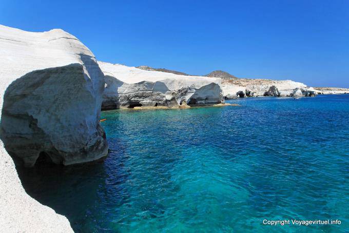 Milos, Sarakiniko, usure de la mer - Grèce