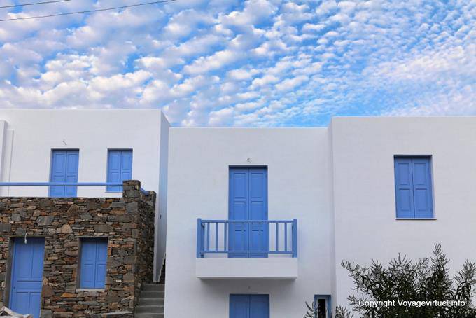 Sérifos, Livadi, Portes sur Ciel - Grèce
