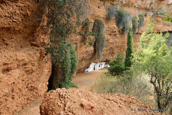 Dans le cratère, Didyma, Argolides - Grèce