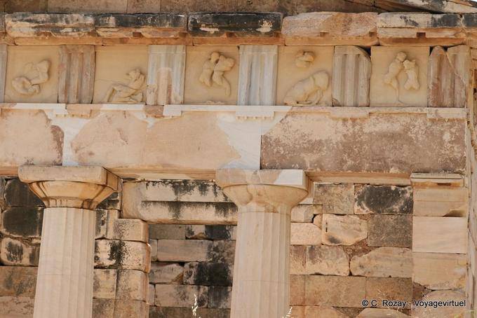 Métopes du Trésor de Siphnos, Delphes - Grèce