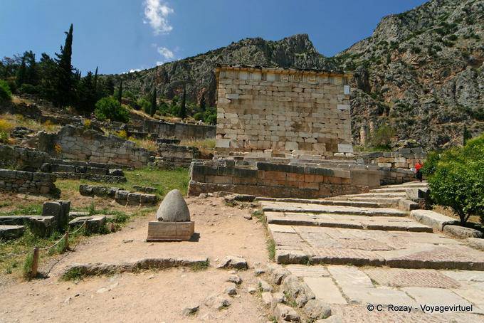 Sur la voie du Trésor des Athéniens, Delphes - Grèce