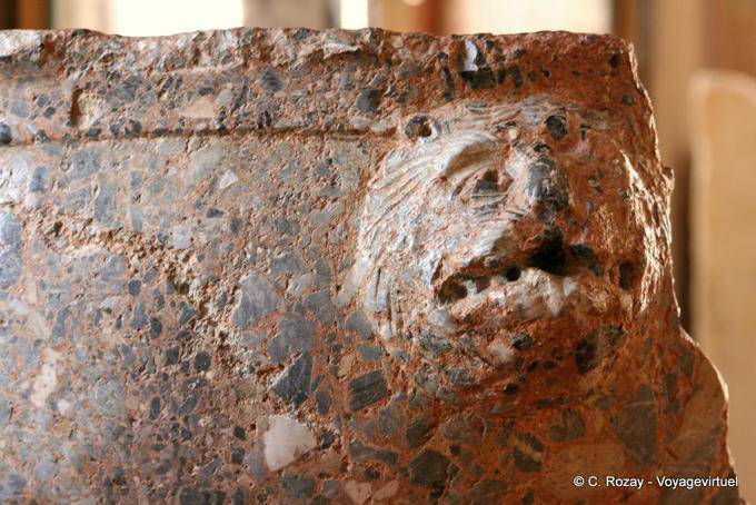 Lion du musée du monastère de saint Luc - Grèce