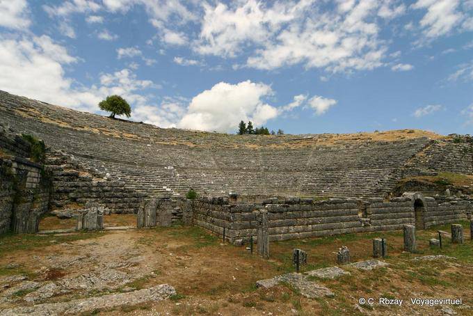 Les gradins du Théâtre de Dodone - Grèce