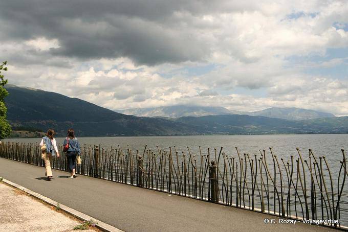 Au bord du lac Pamvotis, Ioannina - Grèce