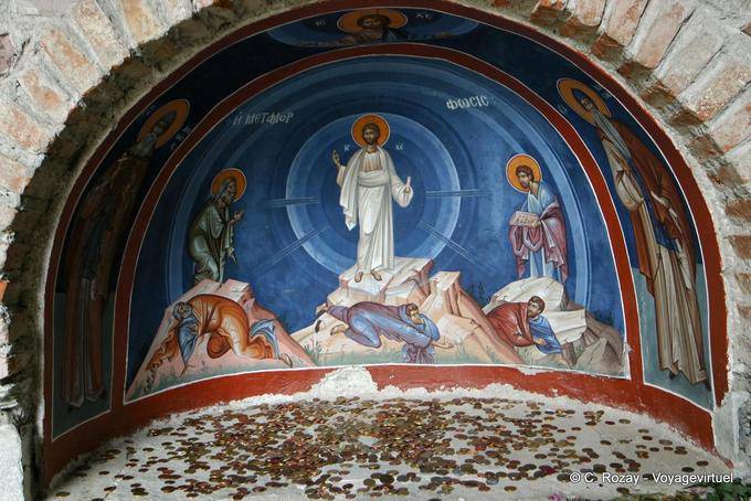 Fresque peinte dans renfoncement sur le chemin, monastère Metamorphosis, Les Météores - Grèce