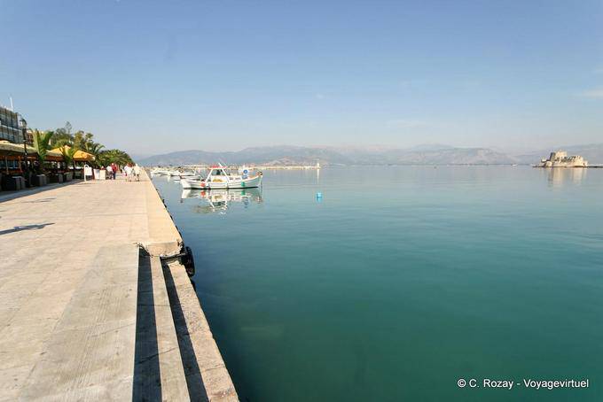 Promenade sur les quais, Nauplie - Grèce