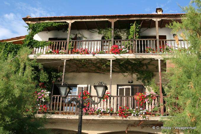 Maison balconnée typique, Afissos, Pélion - Grèce