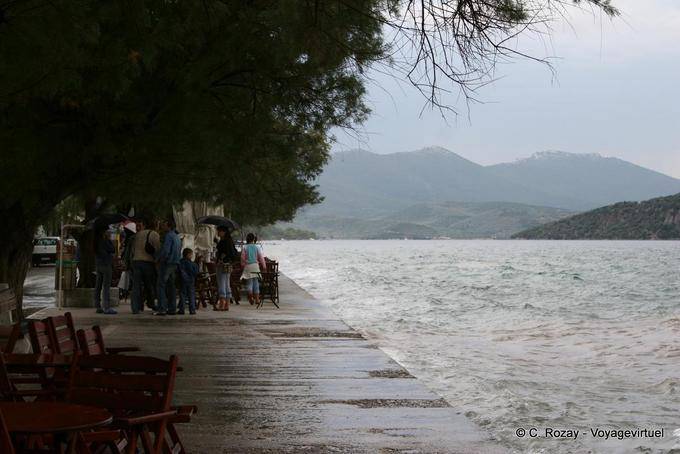 Promenade pluvieuse en bord de mer, Pélion, Milina - Grèce