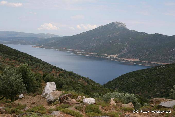 Panorama sur une baie du sud Pélion, Pella - Grèce