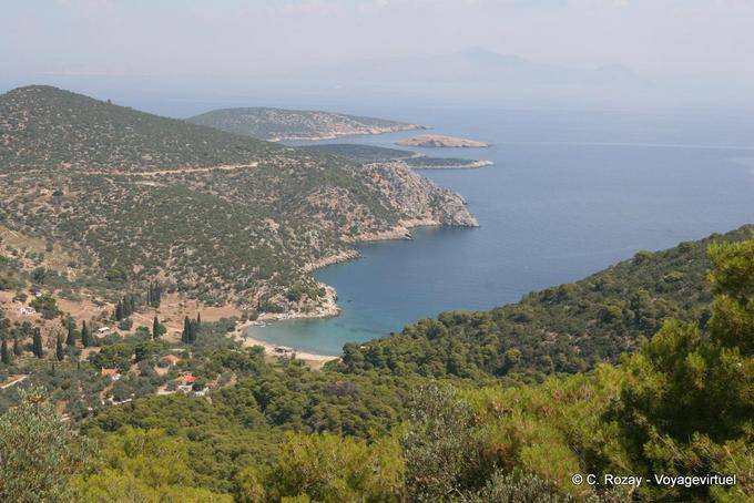 Point de vue depuis les hauteurs de Vagionia, île de Poros - Grèce