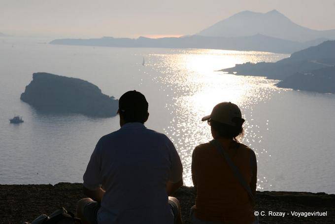 Ombres au coucher du soleil au Cap Sounion - Grèce