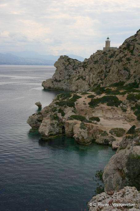 Le cap Melagkavi vue depuis l'Héraion, Vouliagmeni - Grèce
