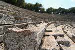Diazoma et gradins du théâtre, Épidaure, Grèce.